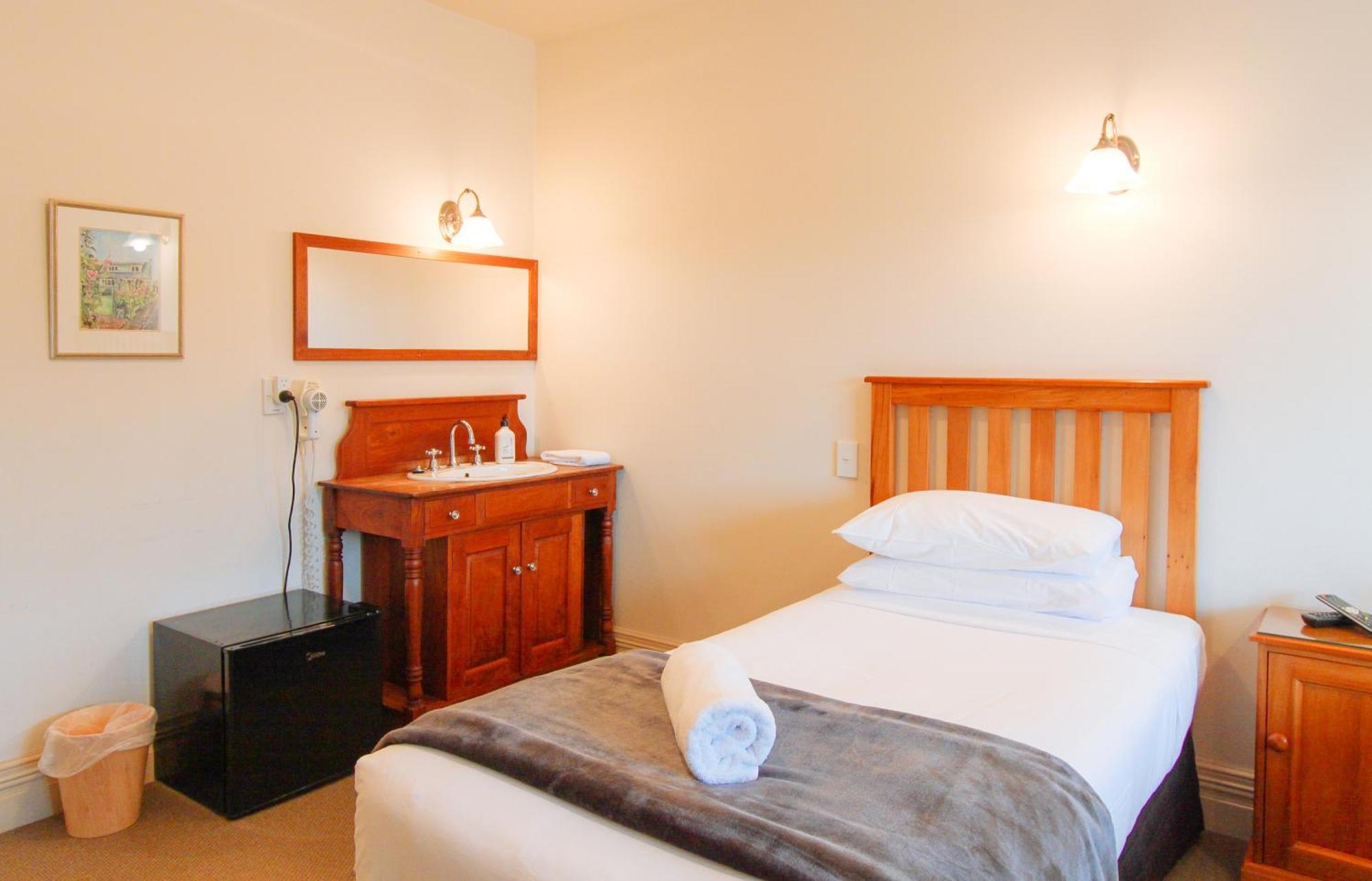 The Grand Hotel & Bar - Akaroa Luaran gambar