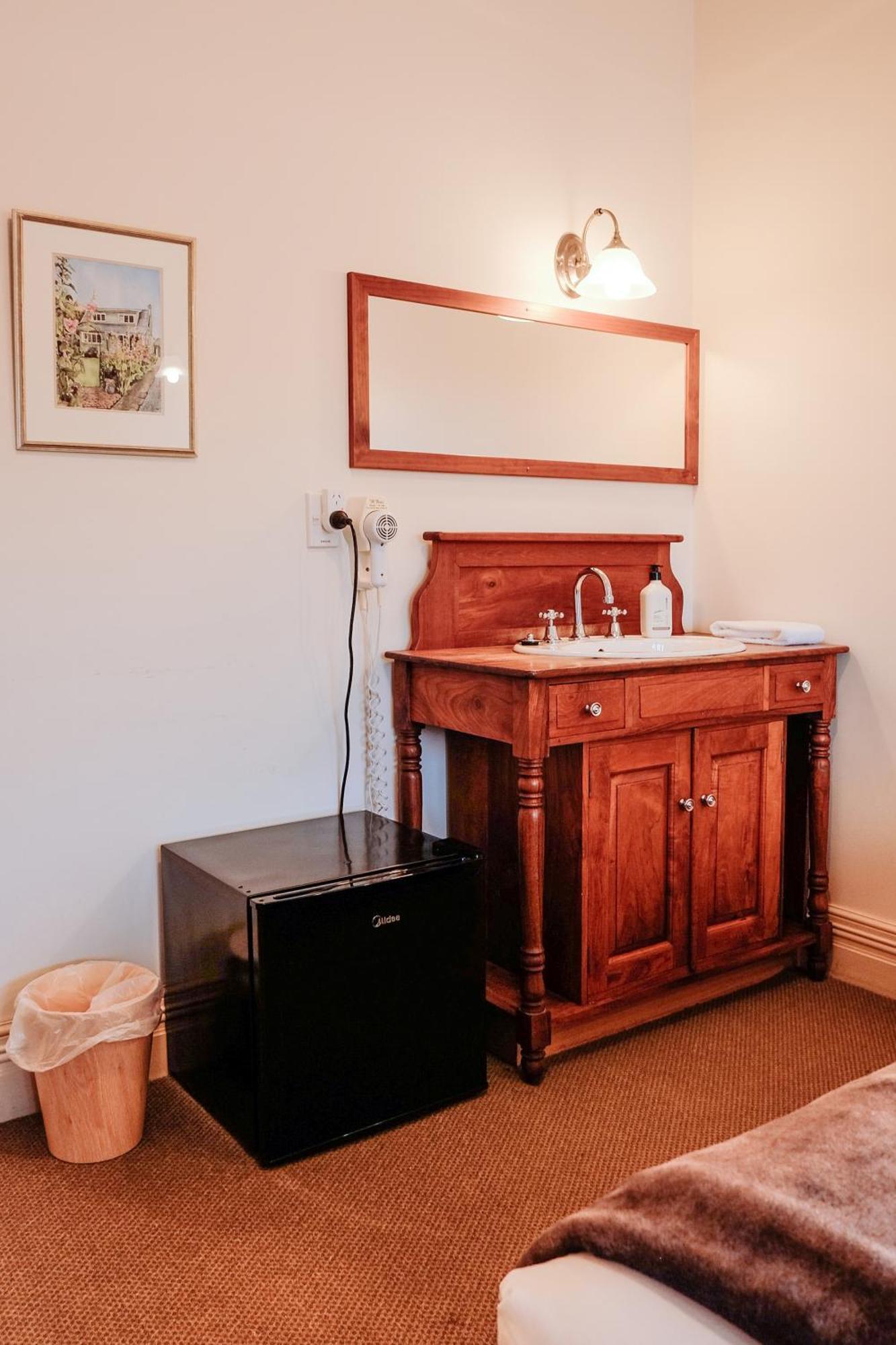 The Grand Hotel & Bar - Akaroa Luaran gambar