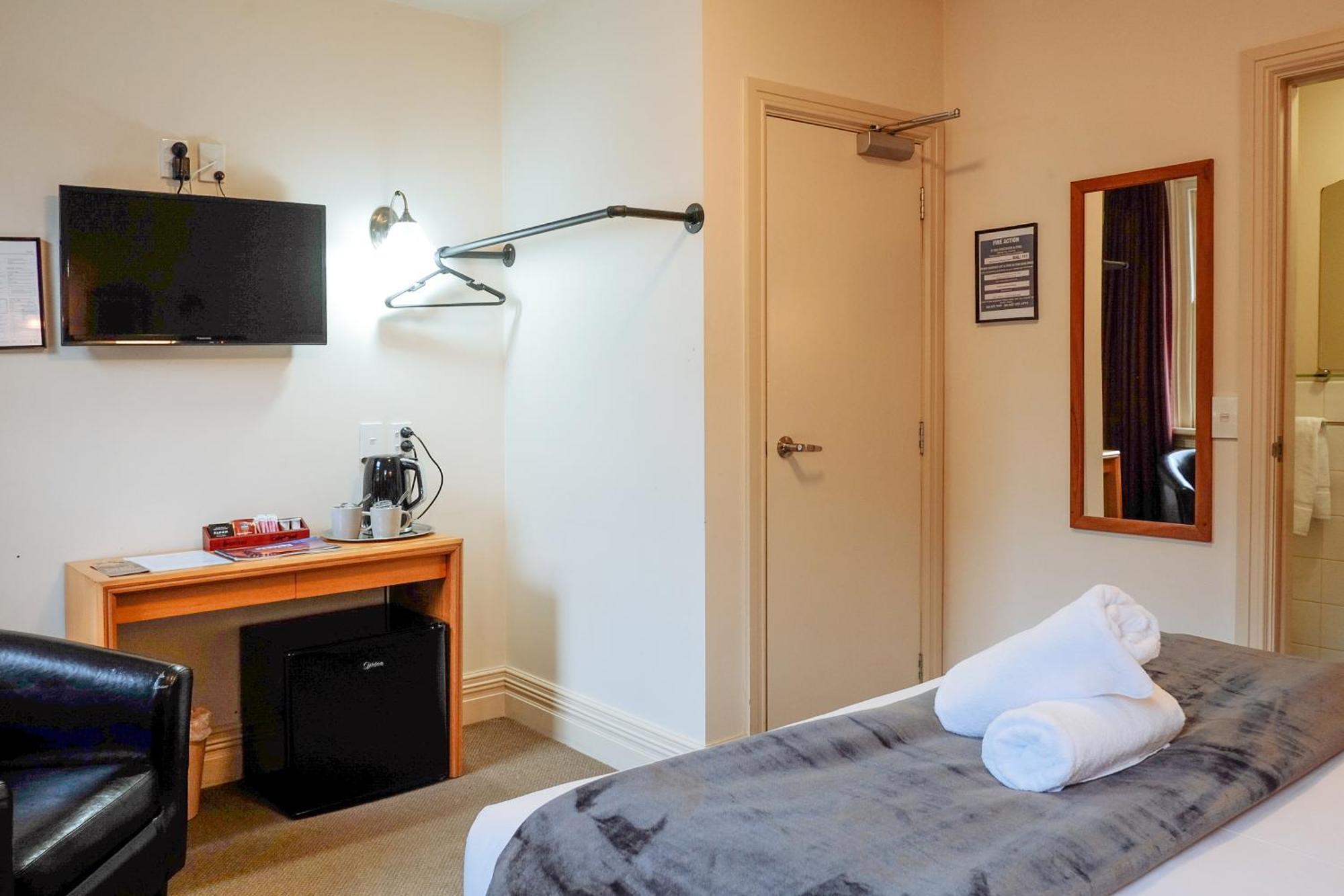 The Grand Hotel & Bar - Akaroa Luaran gambar