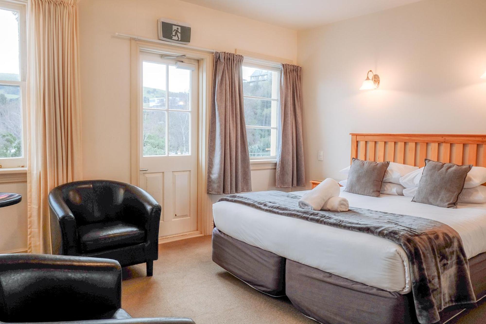 The Grand Hotel & Bar - Akaroa Luaran gambar